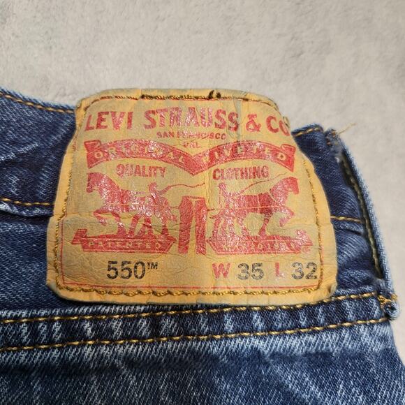 Levis 550 Jeans Mens 33x30 Blue Relaxed Fit Tapered Leg Zip Fly Denim Classic - Picture 3 of 12